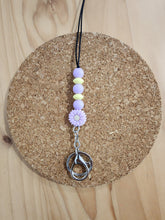 Load image into Gallery viewer, Daisy Lanyard