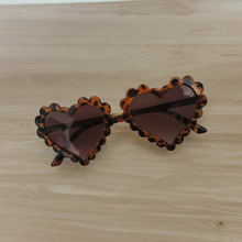 Load image into Gallery viewer, Heart Sunglasses