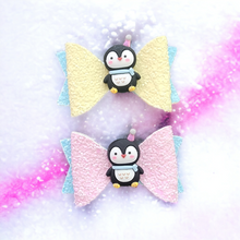 Load image into Gallery viewer, Party Penguin