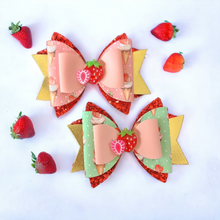 Load image into Gallery viewer, Strawberry Sundae