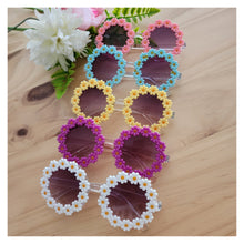 Load image into Gallery viewer, Daisy Sunglasses
